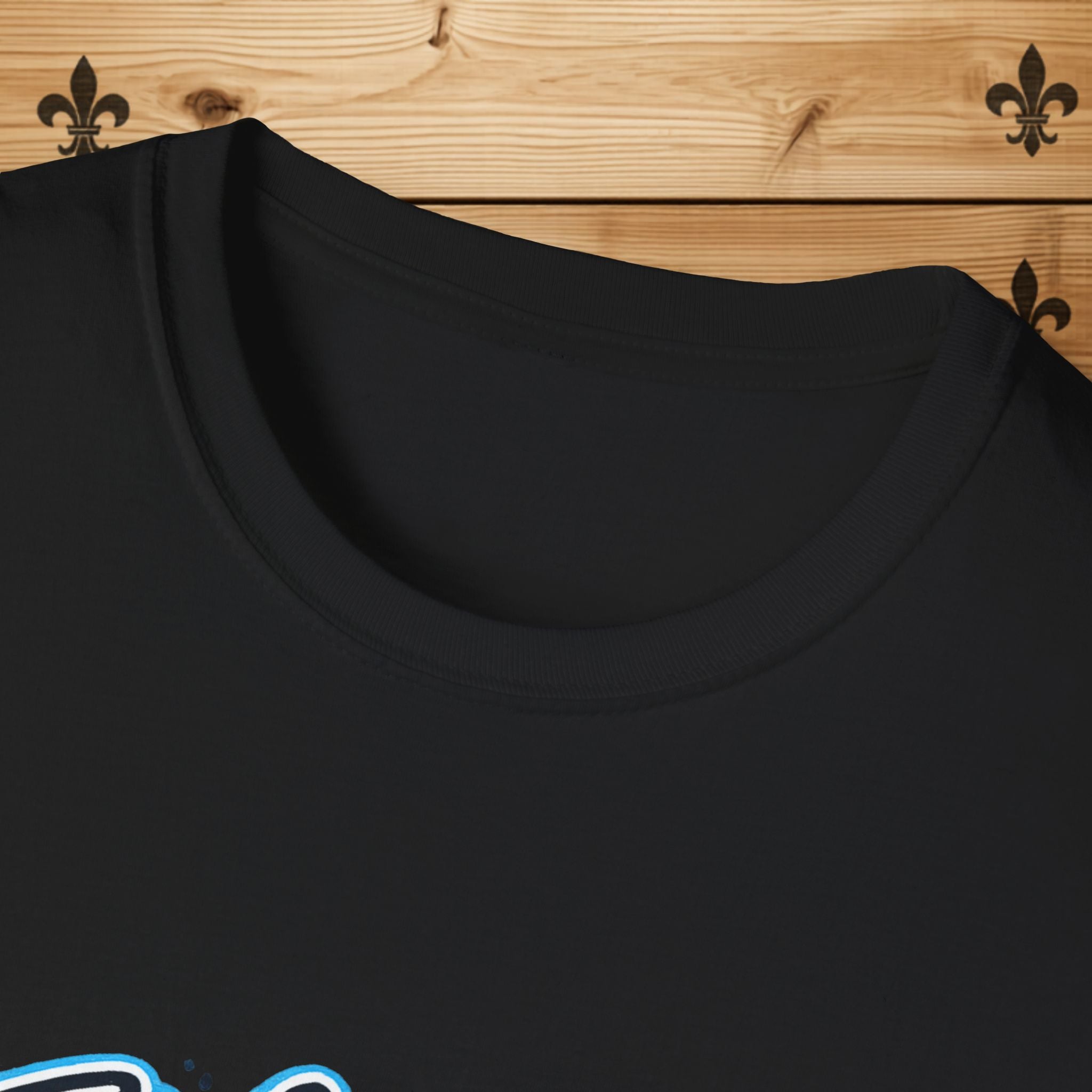Funny Quebecois T-Shirt Drôle Quebecois T-Shirt Quebec Humour French Canadian Humor Tee Fleur-de-Lys Design