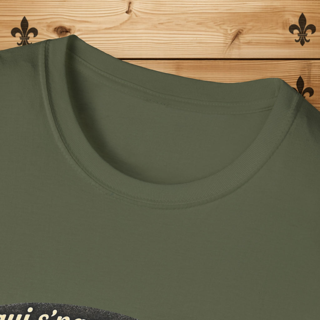 S'qui s'apsse au camping reste au camping - T-Shirt