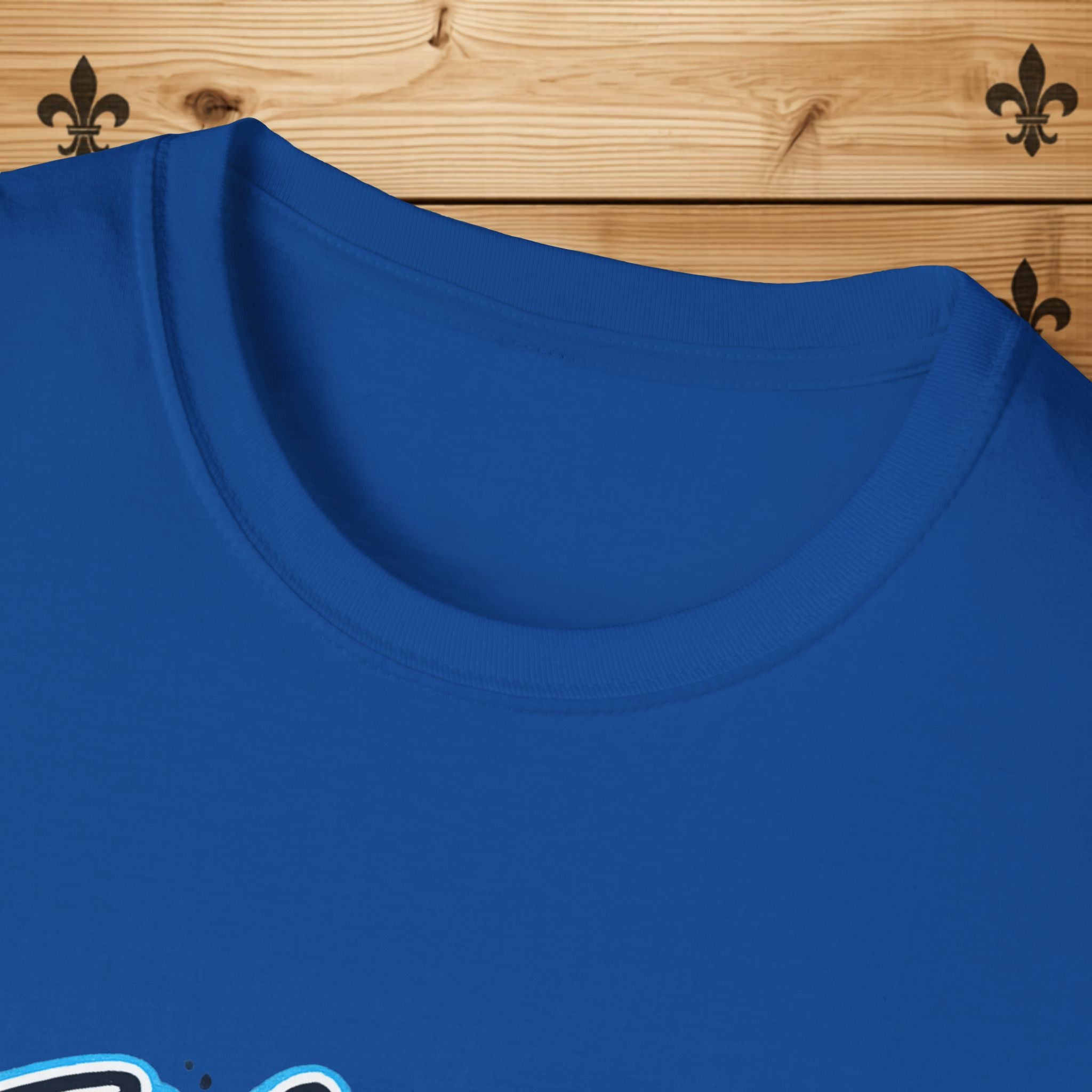 Funny Quebecois T-Shirt Drôle Quebecois T-Shirt Quebec Humour French Canadian Humor Tee Fleur-de-Lys Design