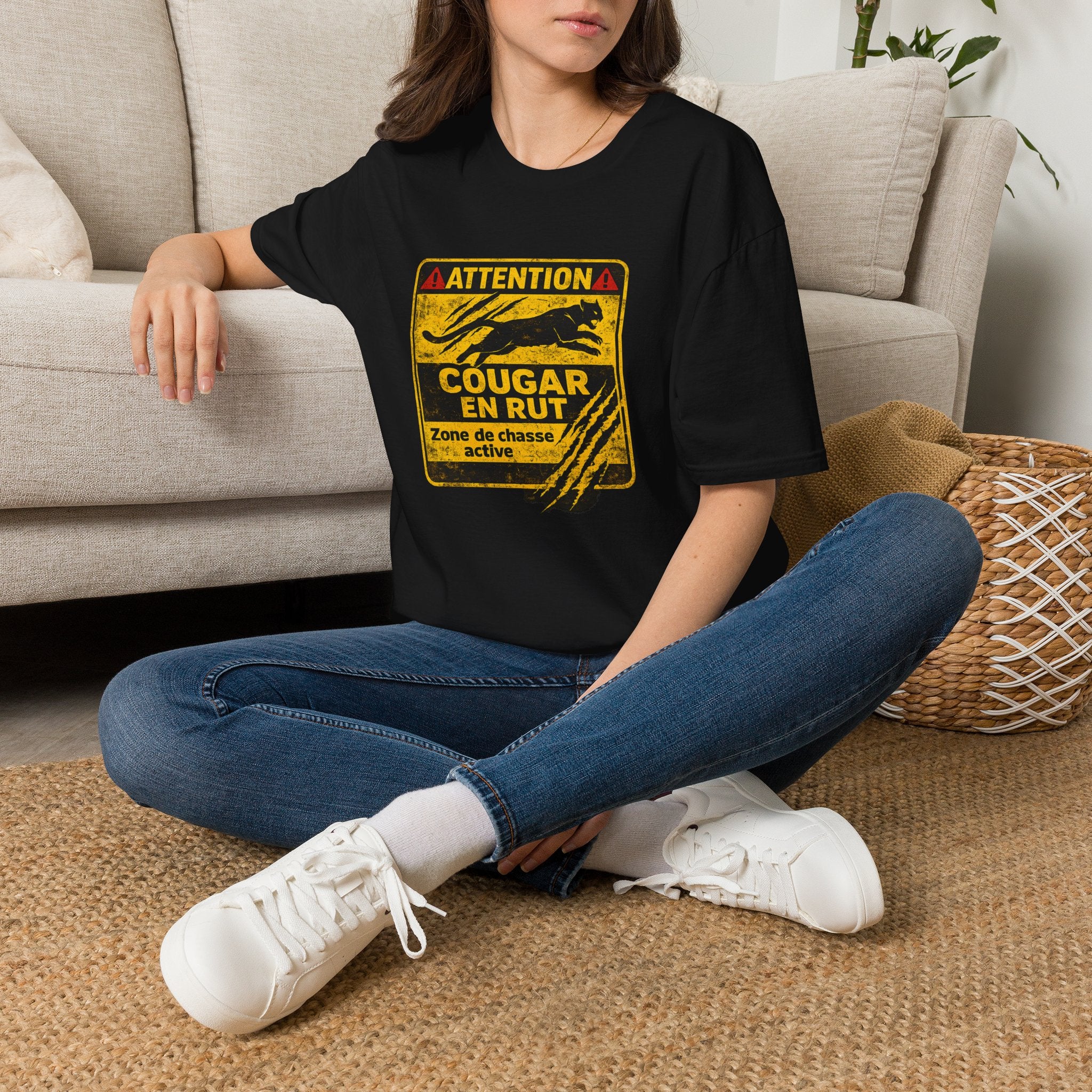 Attention Cougar en Rut - T-Shirt