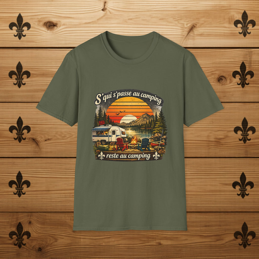 S'qui s'apsse au camping reste au camping - T-Shirt