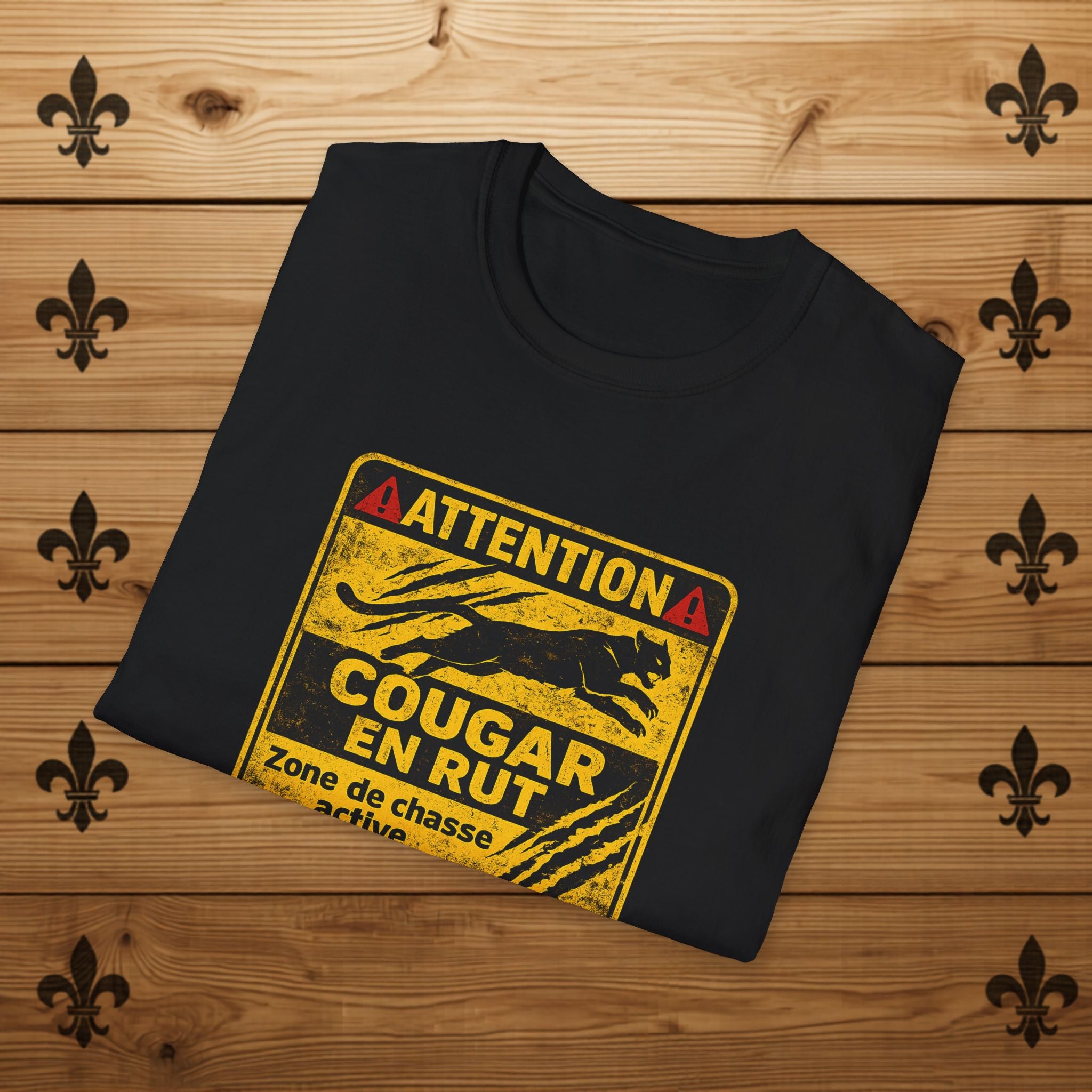 Attention Cougar en Rut - T-Shirt