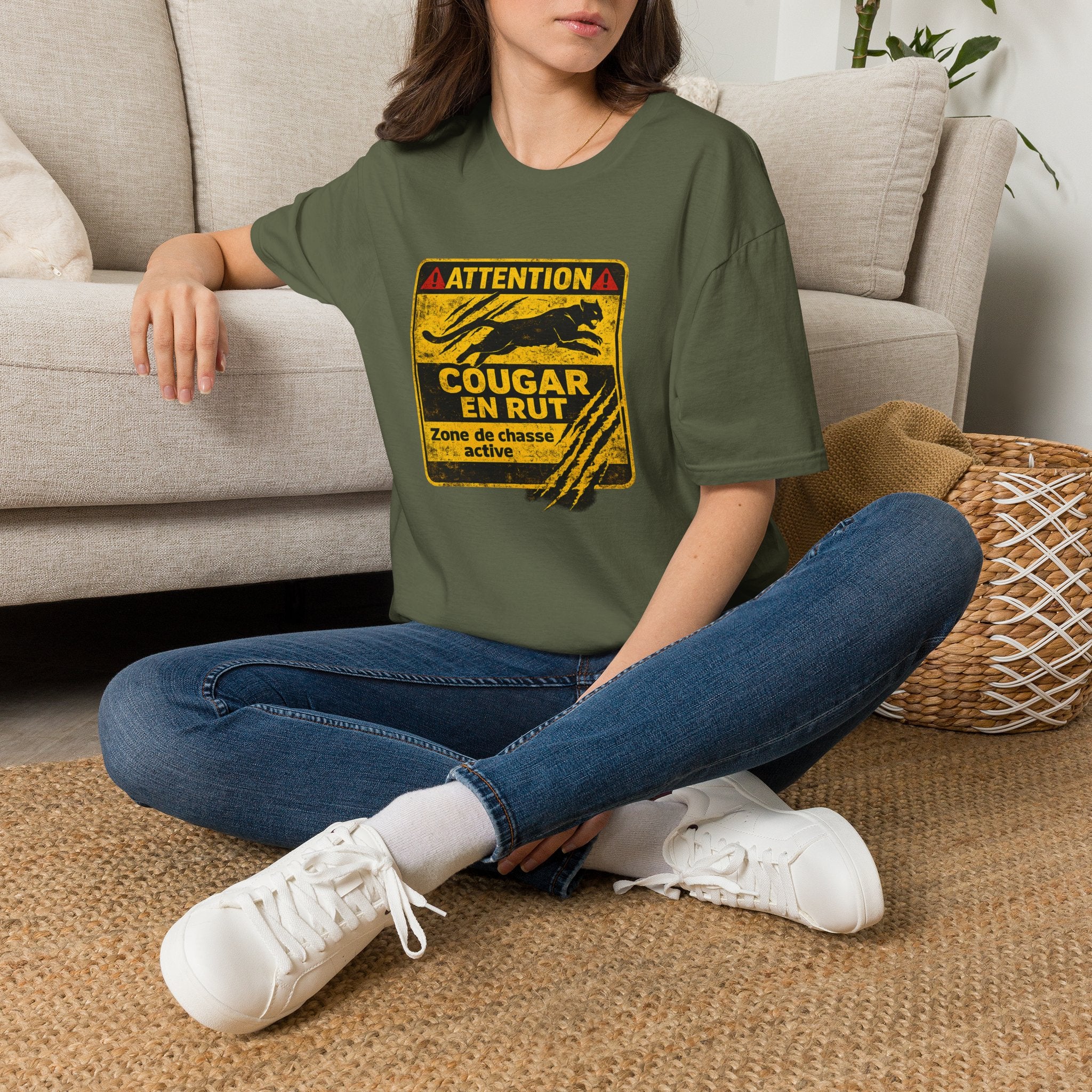 Attention Cougar en Rut - T-Shirt