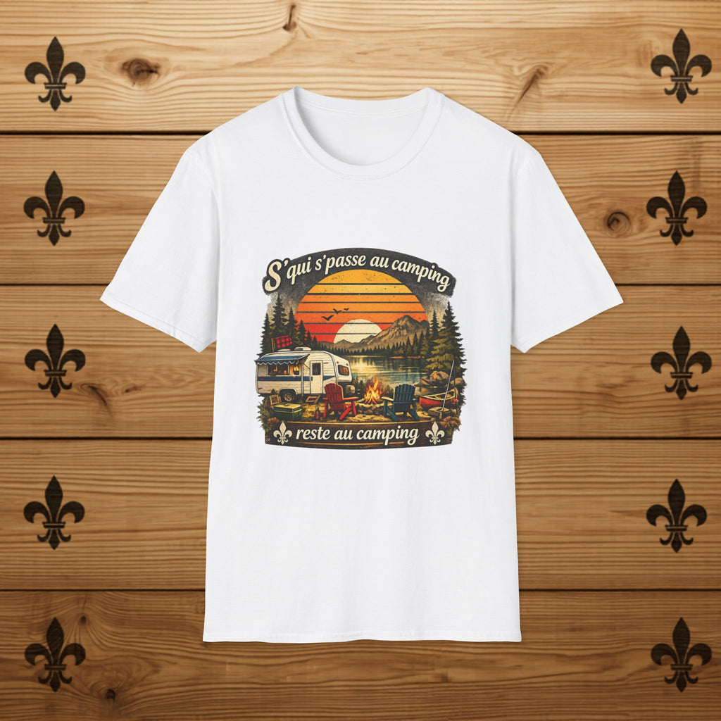 S'qui s'apsse au camping reste au camping - T-Shirt